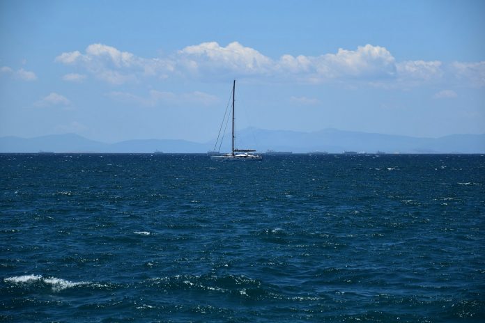 Θαλασσοταραχή στον Σαρωνικό - Φώτο by Alexander Moria